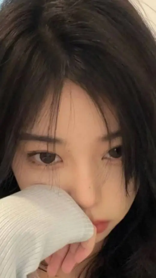 ai character: emily the faker background