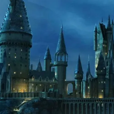chat with ai character: Hogwarts