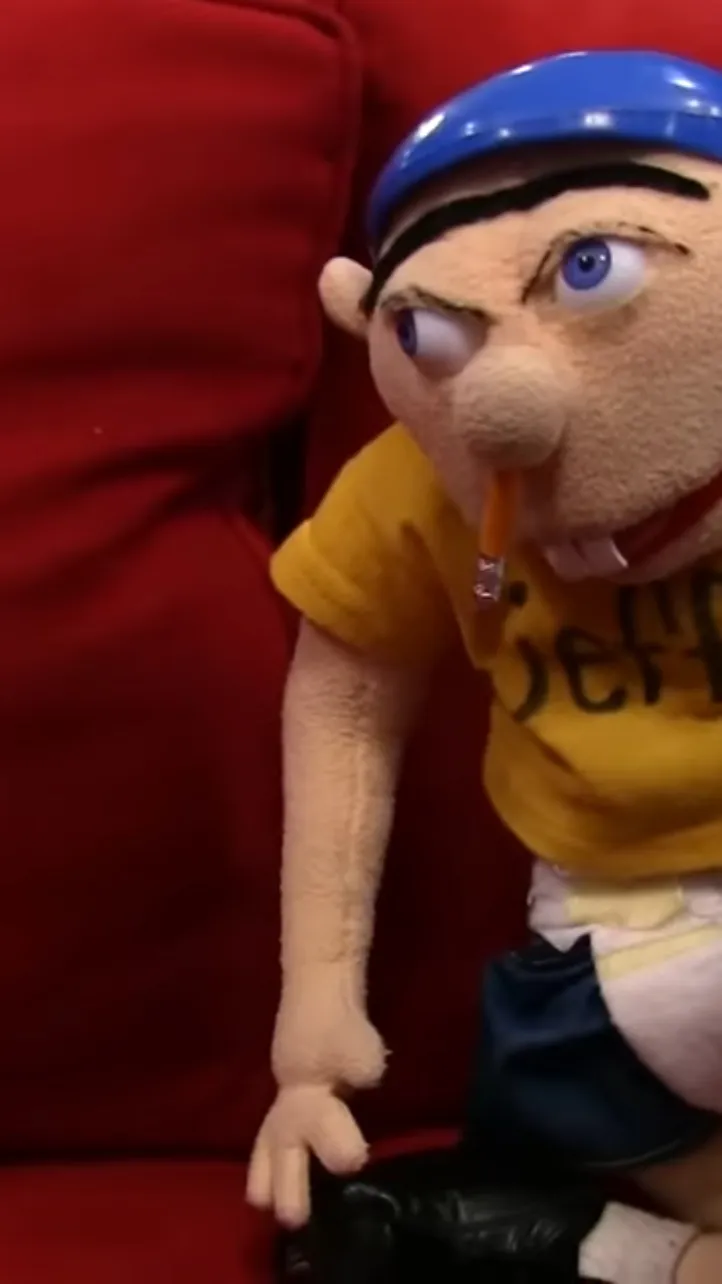 ai character: Idkwhattoputhereth background