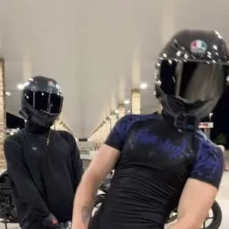 chat with ai character: cozy sleepover 