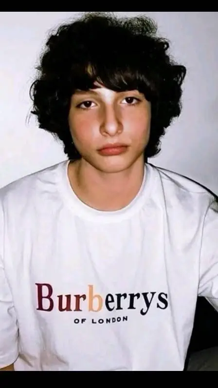 ai character: 💞Mike Wheeler💞 background