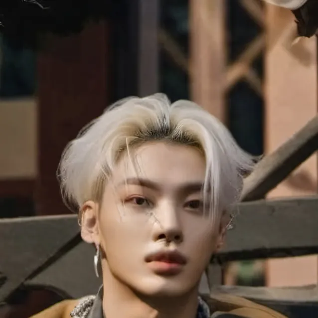 chat with ai character: straykids 