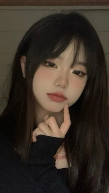 ai character: Da-eun (#-*): background
