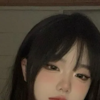 chat with ai character: Da-eun (#-*):