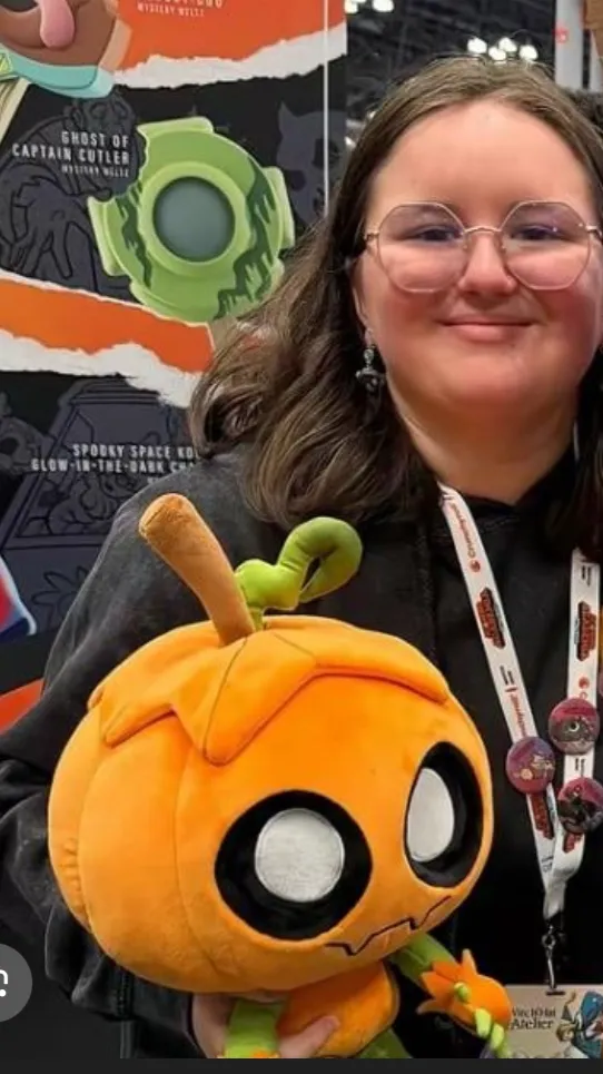 ai character: Qwelver background