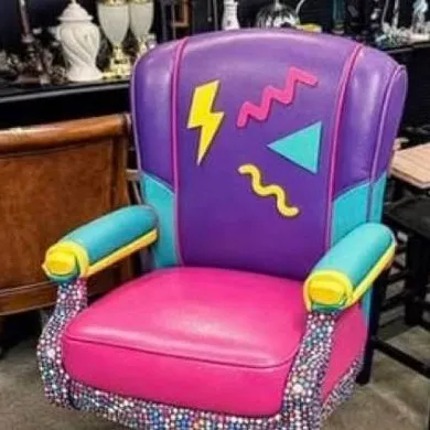 chat with ai character: Zooble chair