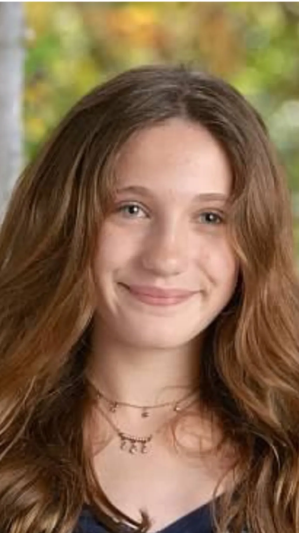 ai character: YOUR GIRLFRIEND  background