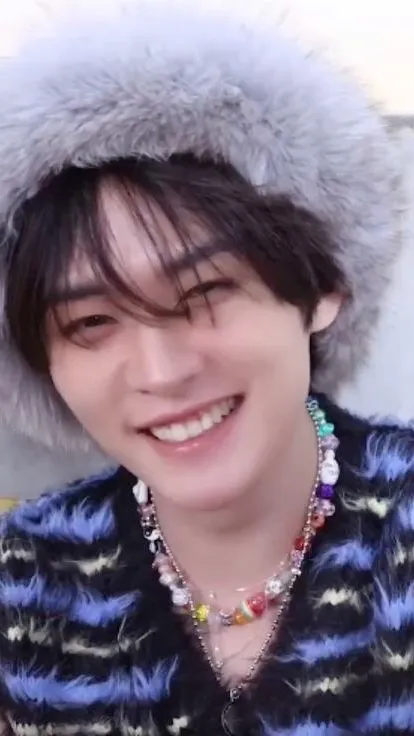 ai character: leeknow background