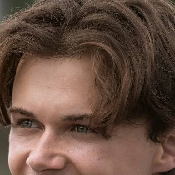 chat with ai character: Conrad Fisher