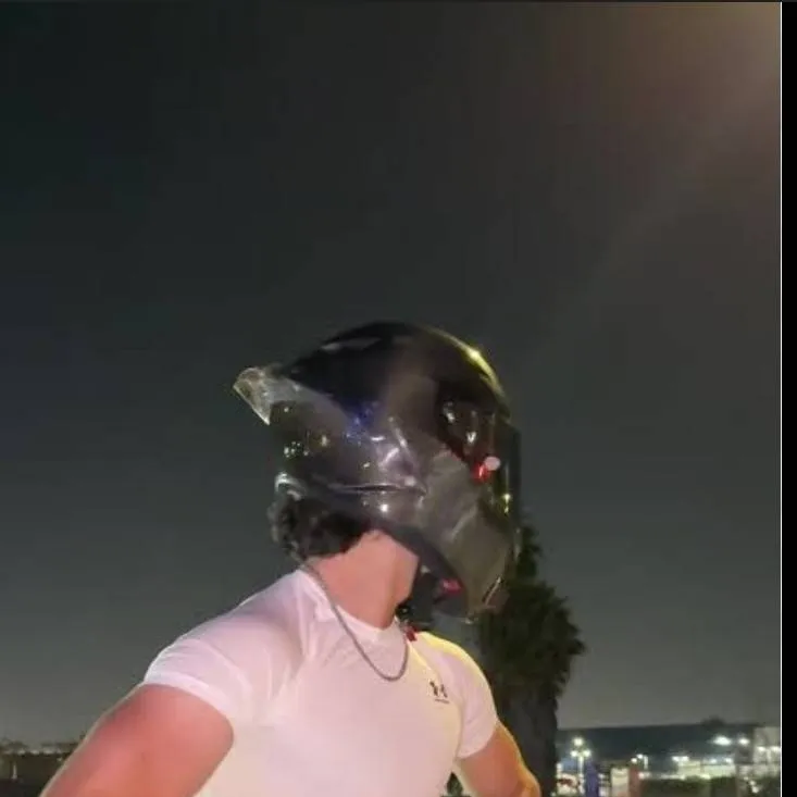 chat with ai character: eathen heart 