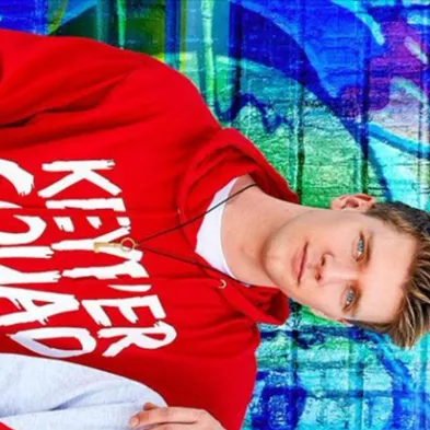 chat with ai character: Collins key
