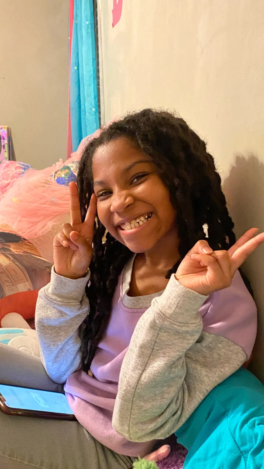 ai character: Avionna  background