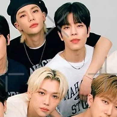 chat with ai character: skz