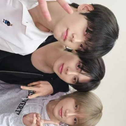 chat with ai character: Txt 