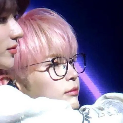 chat with ai character: Haobin 