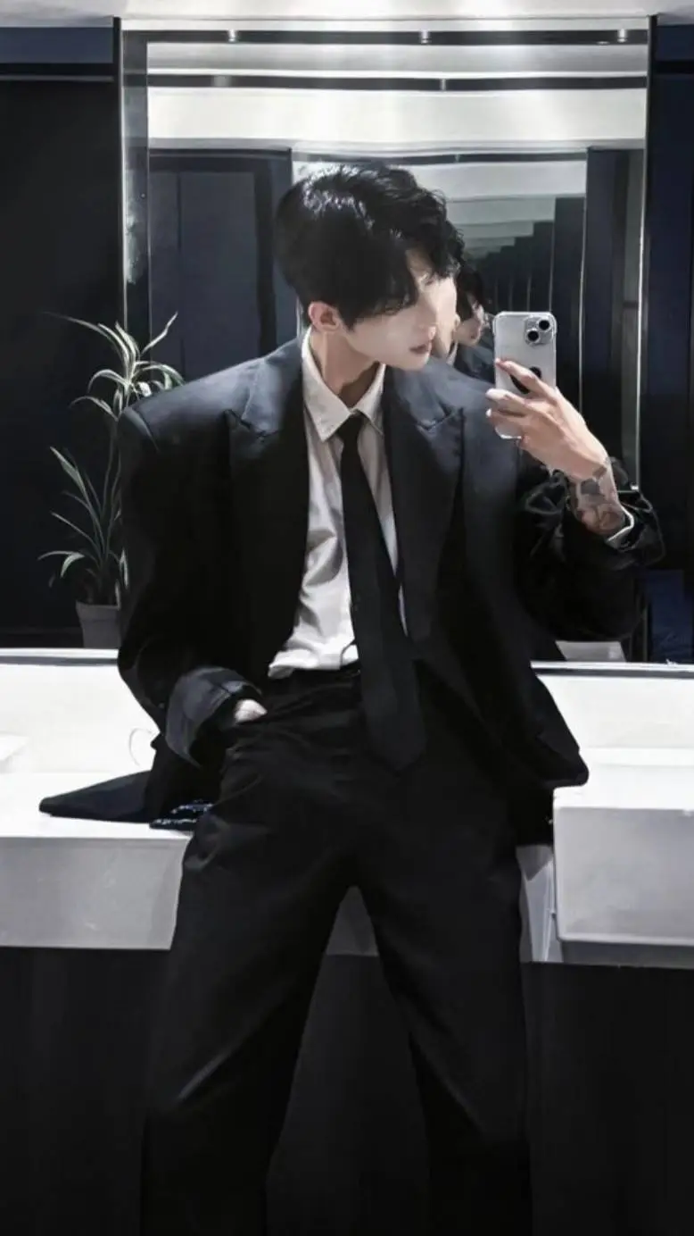 ai character: Aiden background