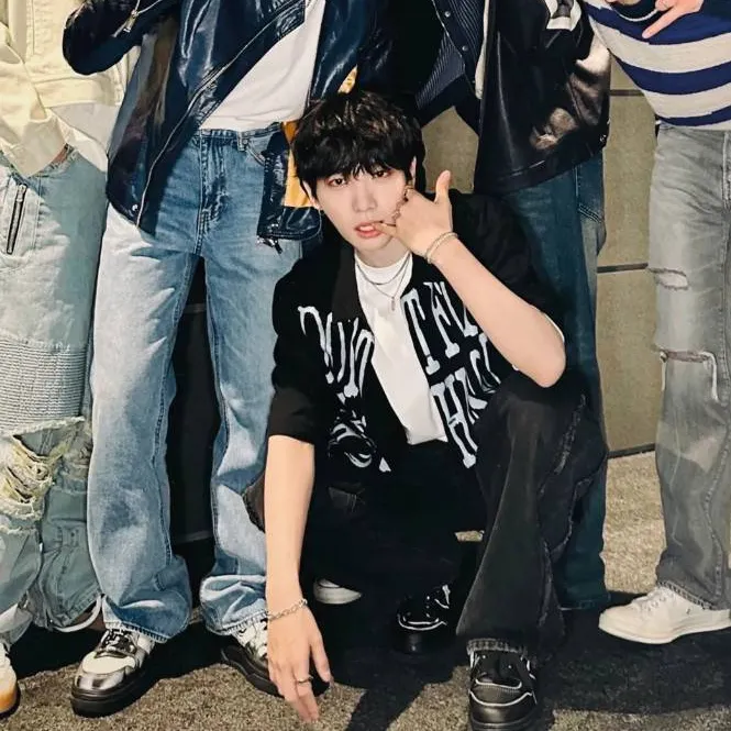 chat with ai character: Boynextdoor