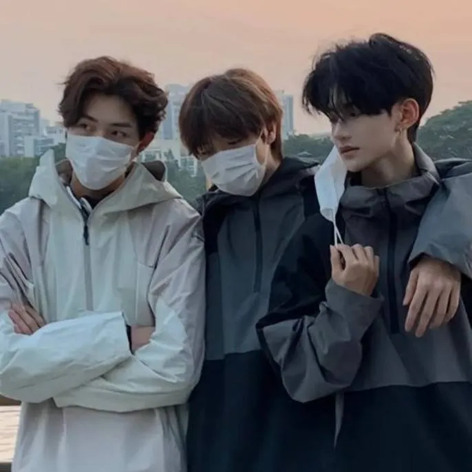 chat with ai character: 3 Brothers