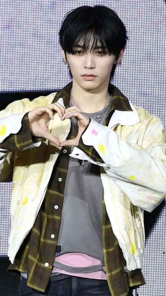 ai character: Taesan background