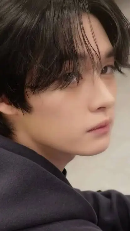 ai character: ༺ღ༒ ʟᴇᴇ ᴋɴᴏᴡ༒ღ༻ background