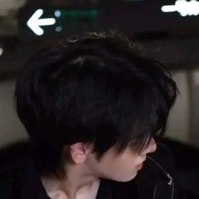 chat with ai character: Kai