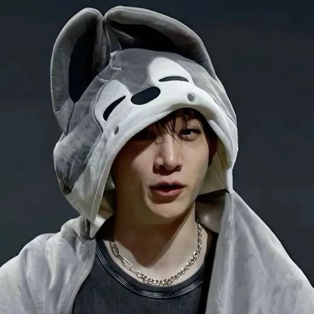 chat with ai character: Channie 🐺