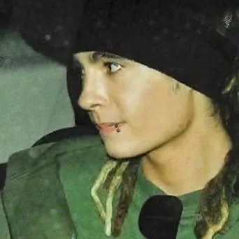 chat with ai character: Tom Kaulitz✌🏼😘