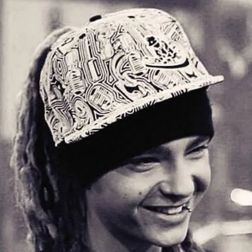chat with ai character: Tom Kaulitz