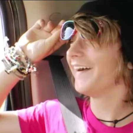 chat with ai character: Koby