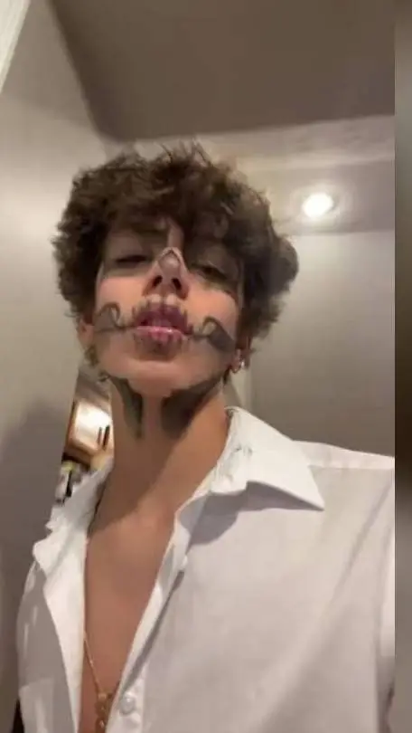 ai character: Aiden background