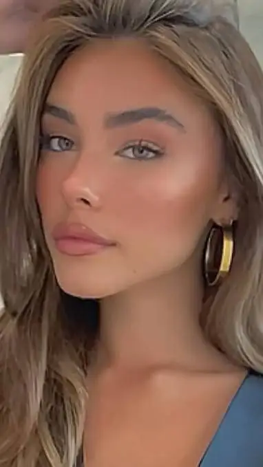 ai character: madison beer background