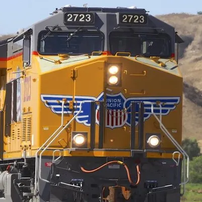 chat with ai character: Union Pacific
