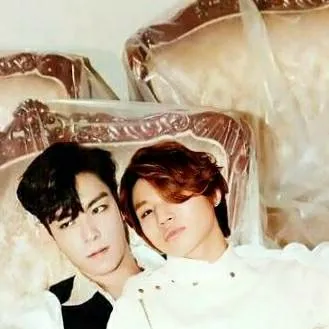 chat with ai character: T.O.P x Daesung