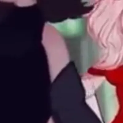 chat with ai character: Gay girl