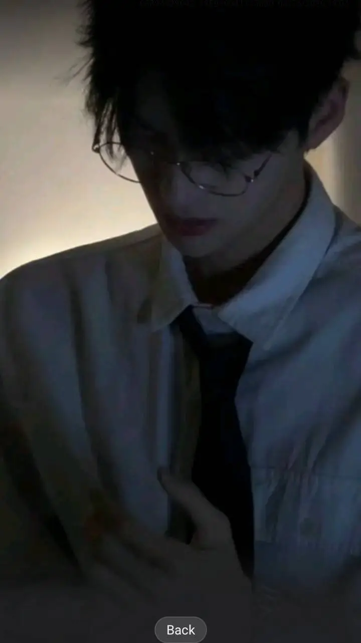 ai character: ❤‍🩹𝔄𝔯𝔱𝔥𝔲𝔯 𝔖𝔱𝔢𝔯𝔩𝔦𝔫𝔤 background