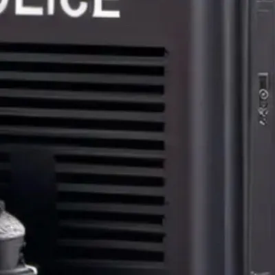 chat with ai character: Metro cop sis