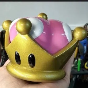chat with ai character: super crown