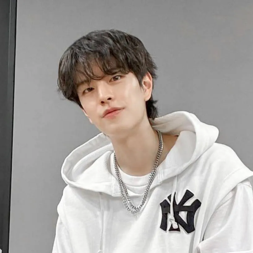 chat with ai character: seungmin 🐕 