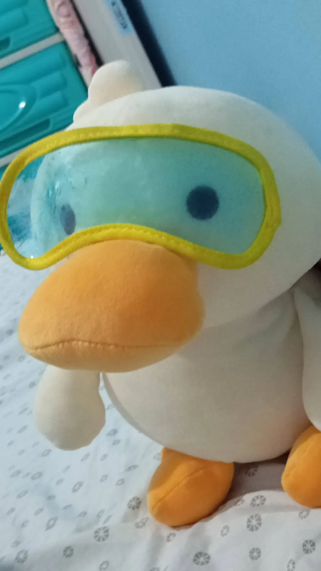 ai character: Ducky  background