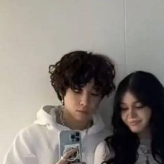 chat with ai character: Asher and vedia