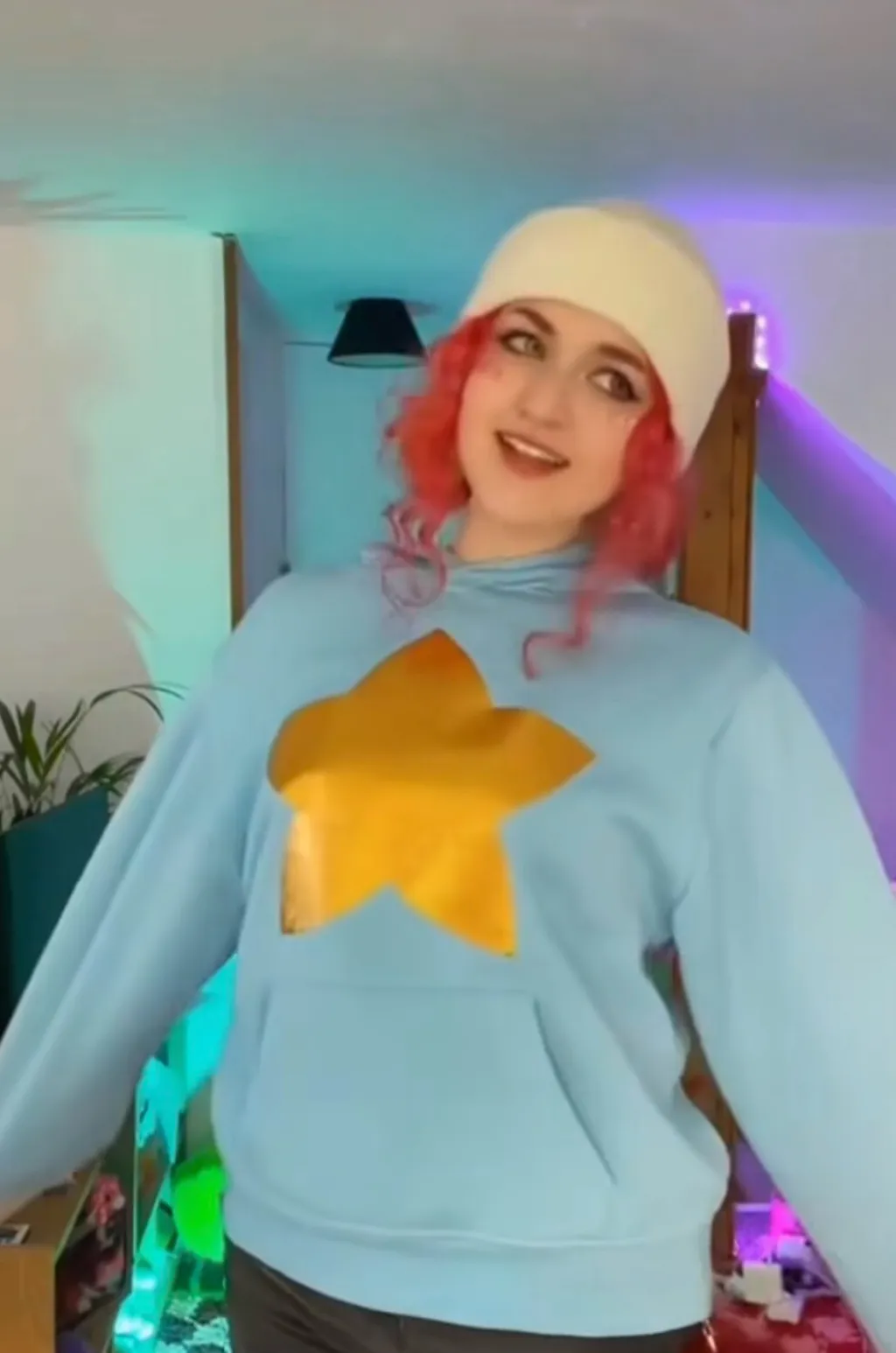 chat with ai character: Gigi cosplay