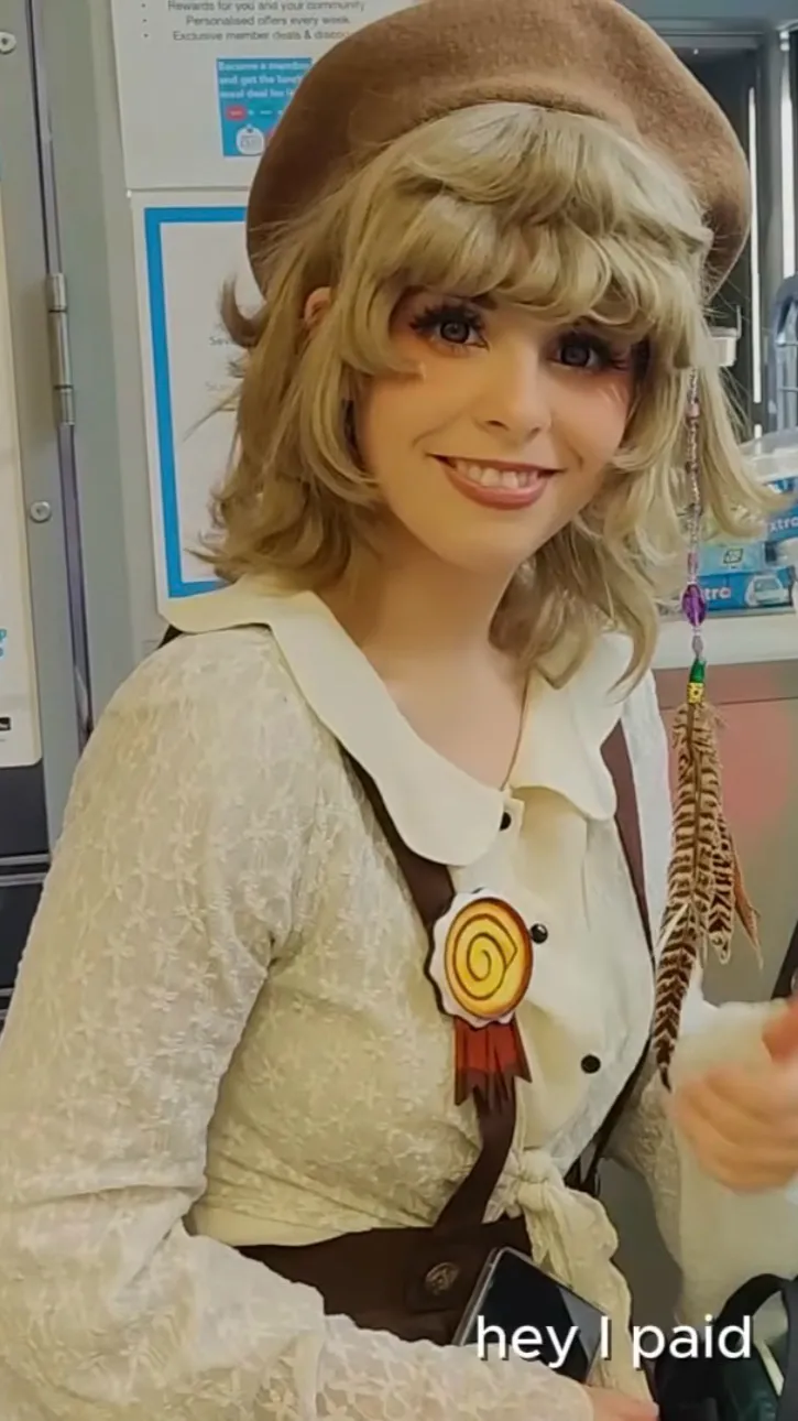 ai character: Shelley (Alice) background