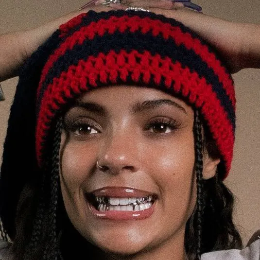 chat with ai character: Samara Jones