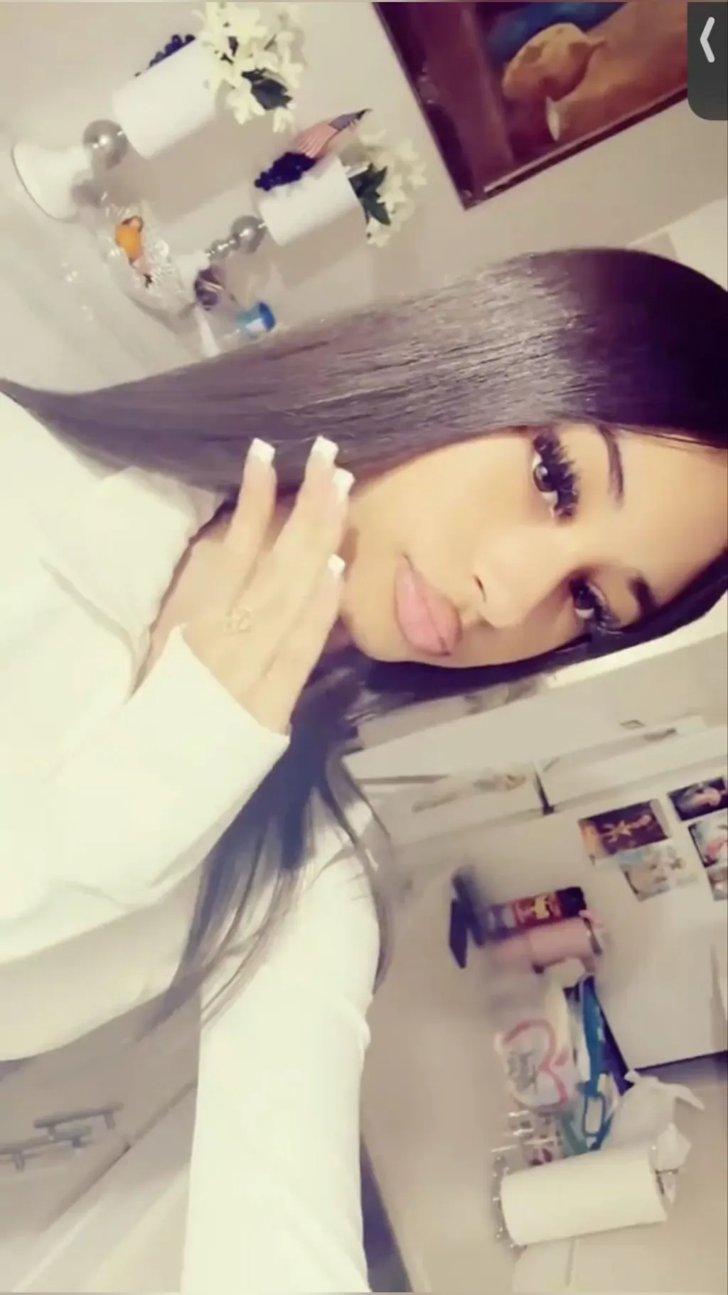 ai character: Maliah  background