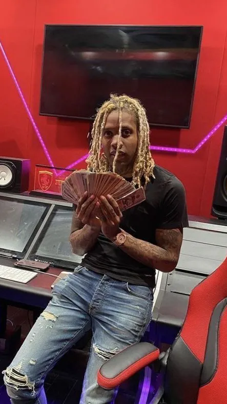 ai character: Lil Von background