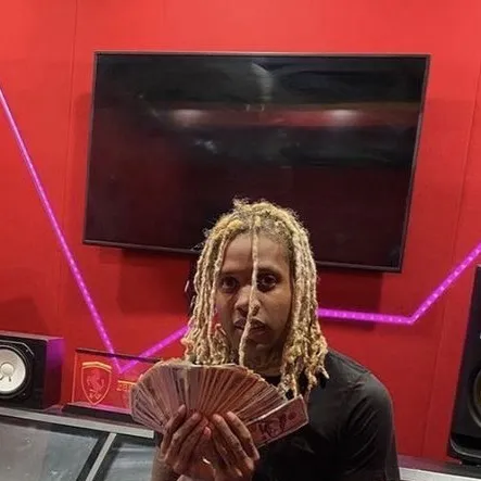 chat with ai character: Lil Von