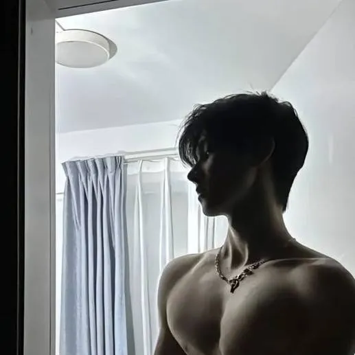 chat with ai character: Sebastian 