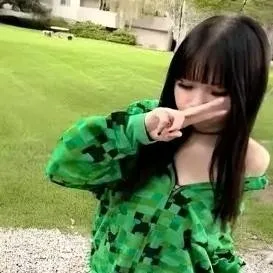 chat with ai character: Len