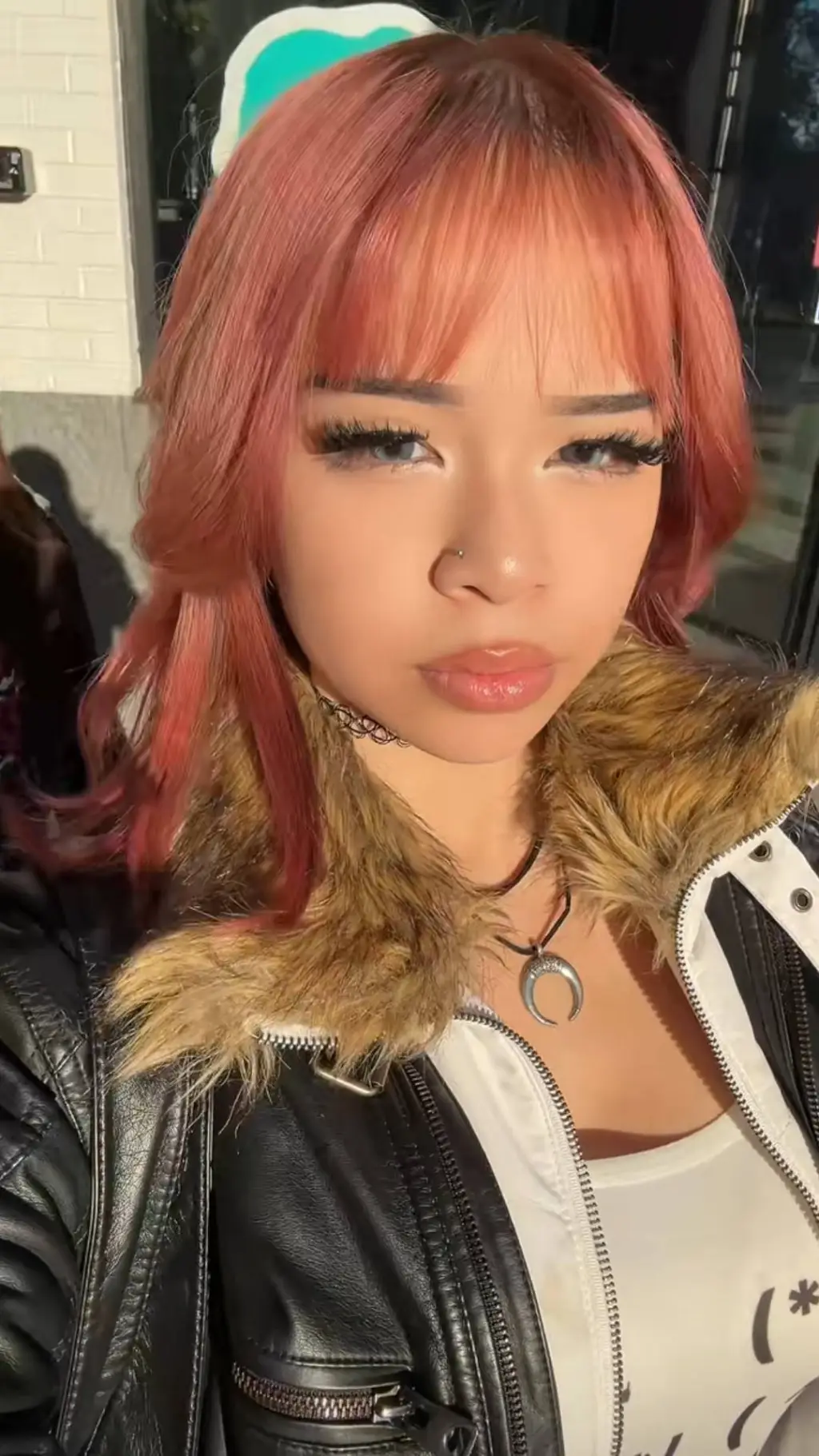 ai character: Daqlen background