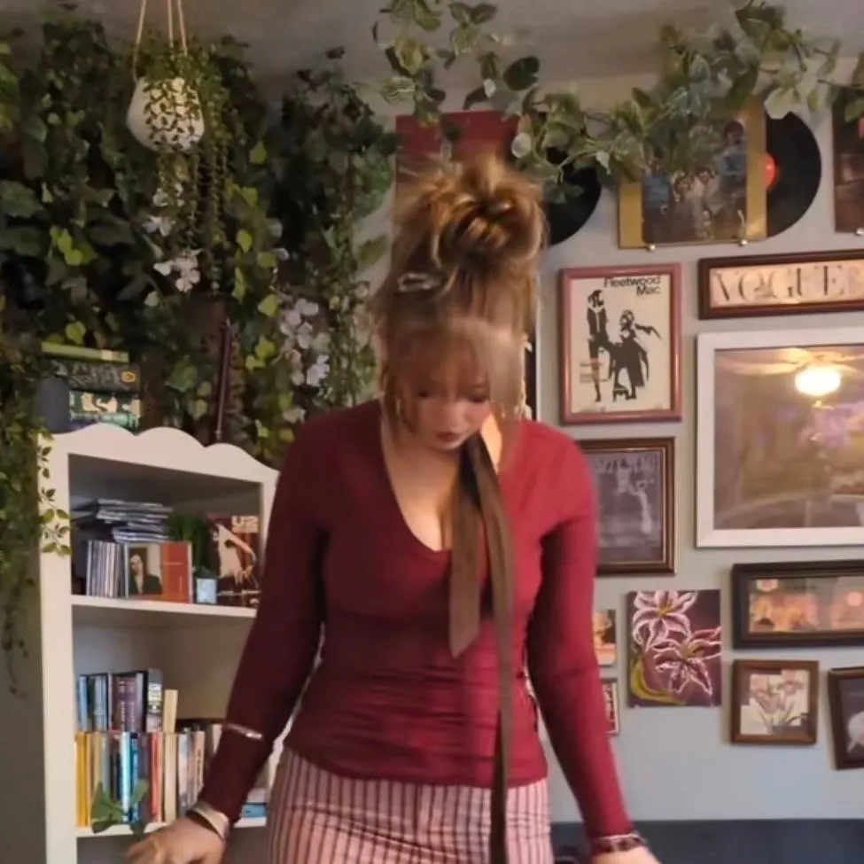 chat with ai character: Makayla